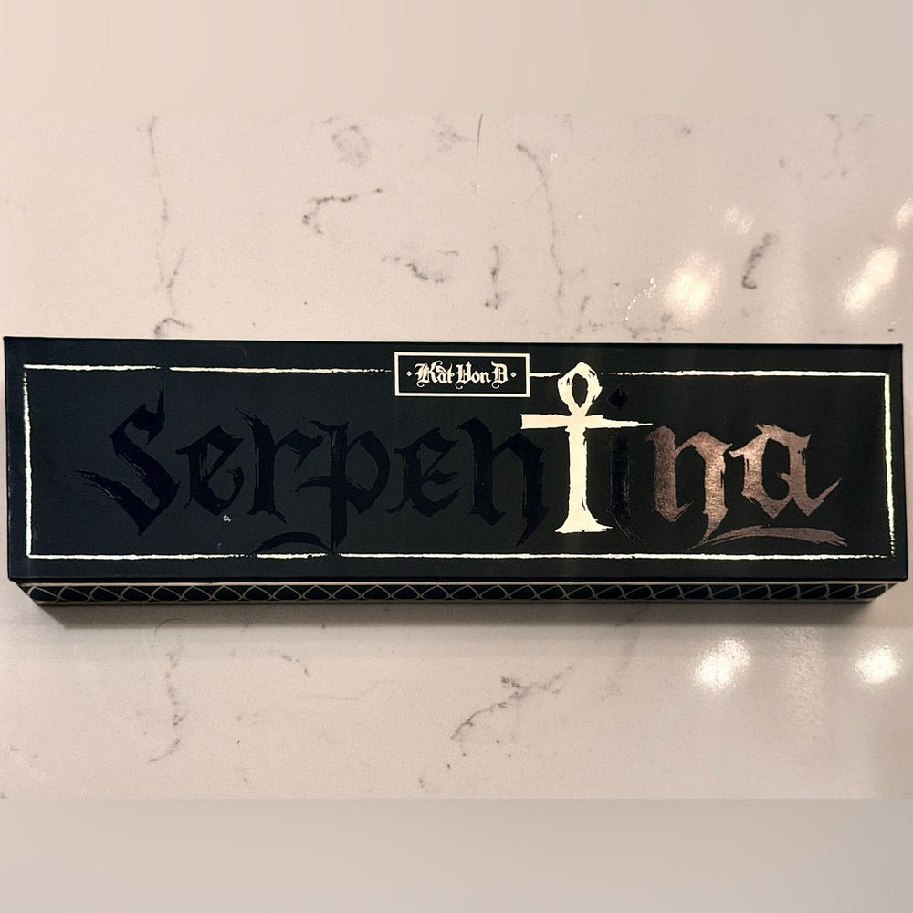 Original 2016 Kat Von D Serpentina Eyeshadow Make Up Pallete